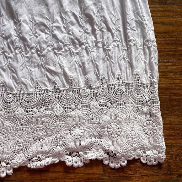 Ralph Lauren White Embroidered V-Neck Midi Dress - Picture 4 of 7